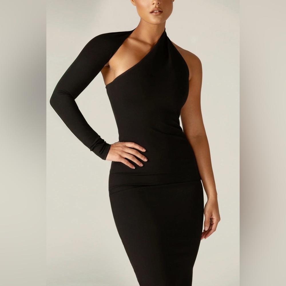 Fashion Nova Chic Black One-Shoulder Dress